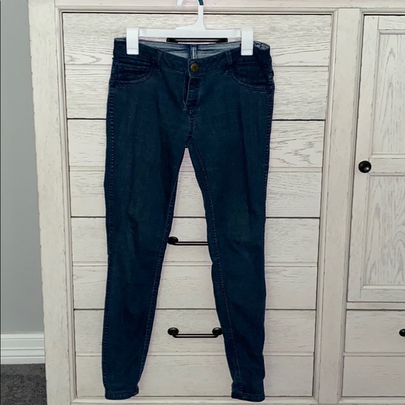 Flip Side Jeans - Picture 4 of 6